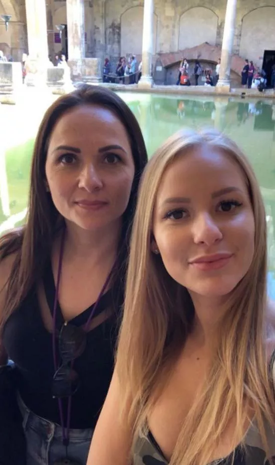 Mother or daughter? [2] posted by potatosaurus123