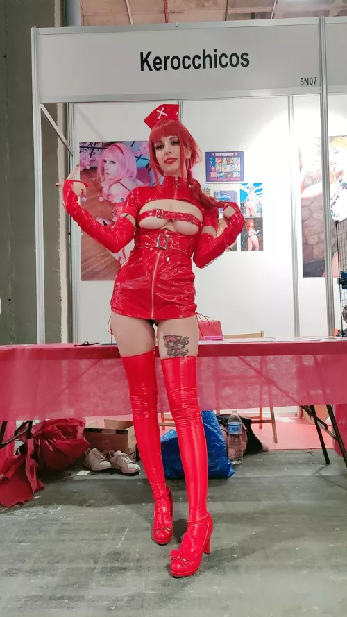 My Makima kinky nurse cosplay for my first booth! by kerocchi