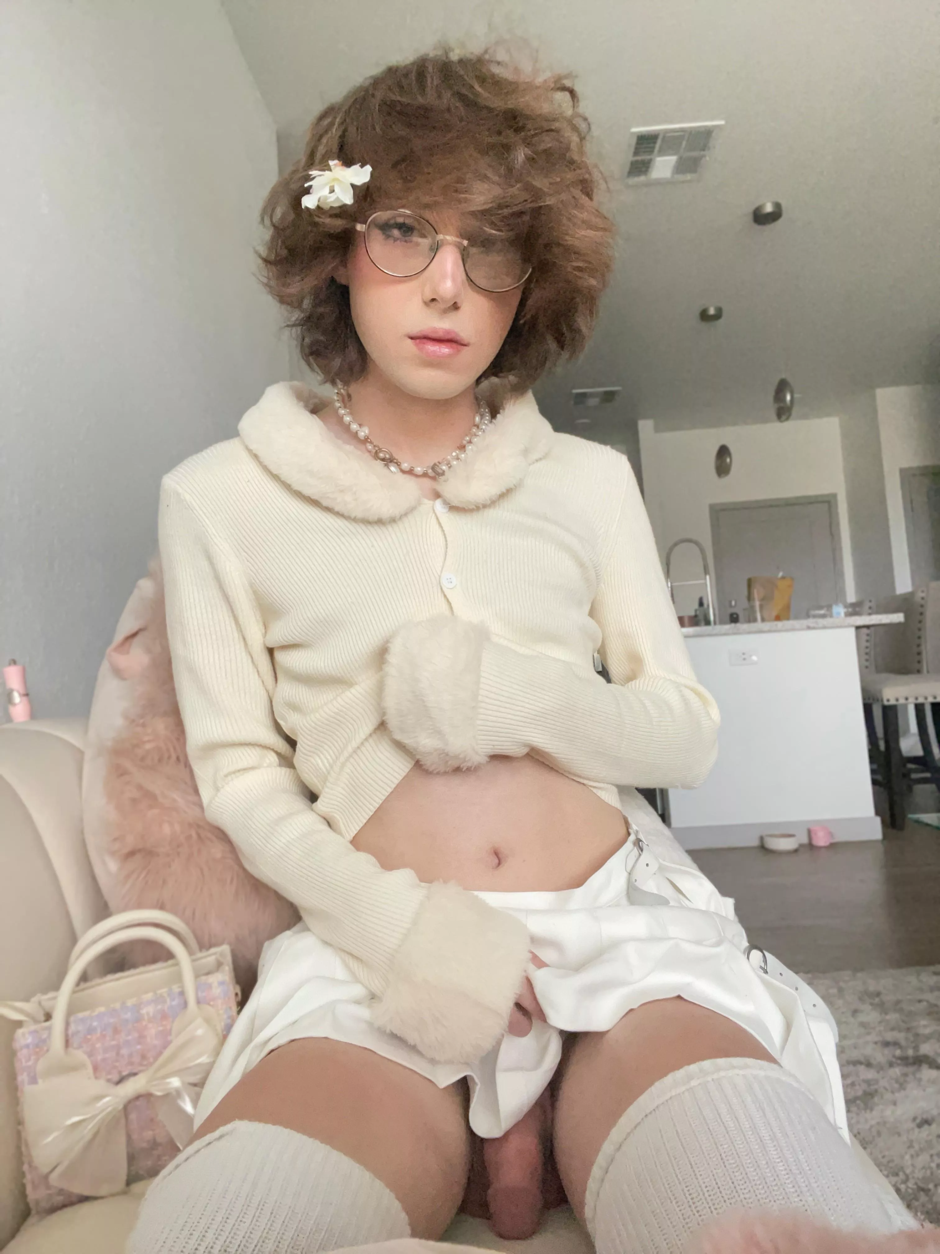 need someone who will try to get me pregnant even tho im a femboy 🙄💕 posted by bbykoda