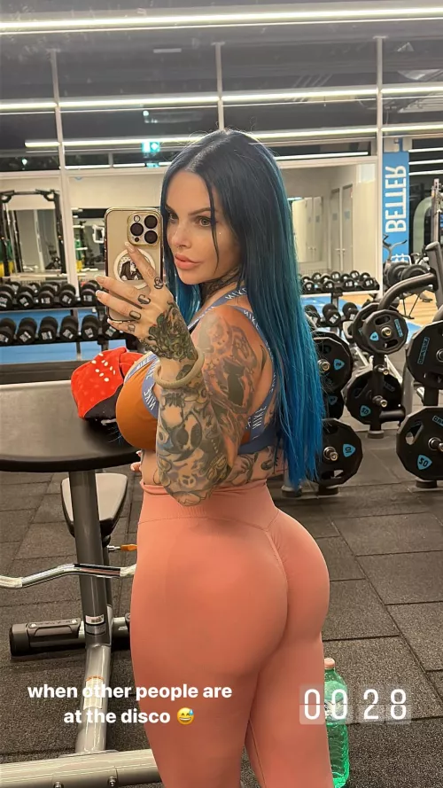 Peachy 🍑 by ElsaJeanIsAGoddess