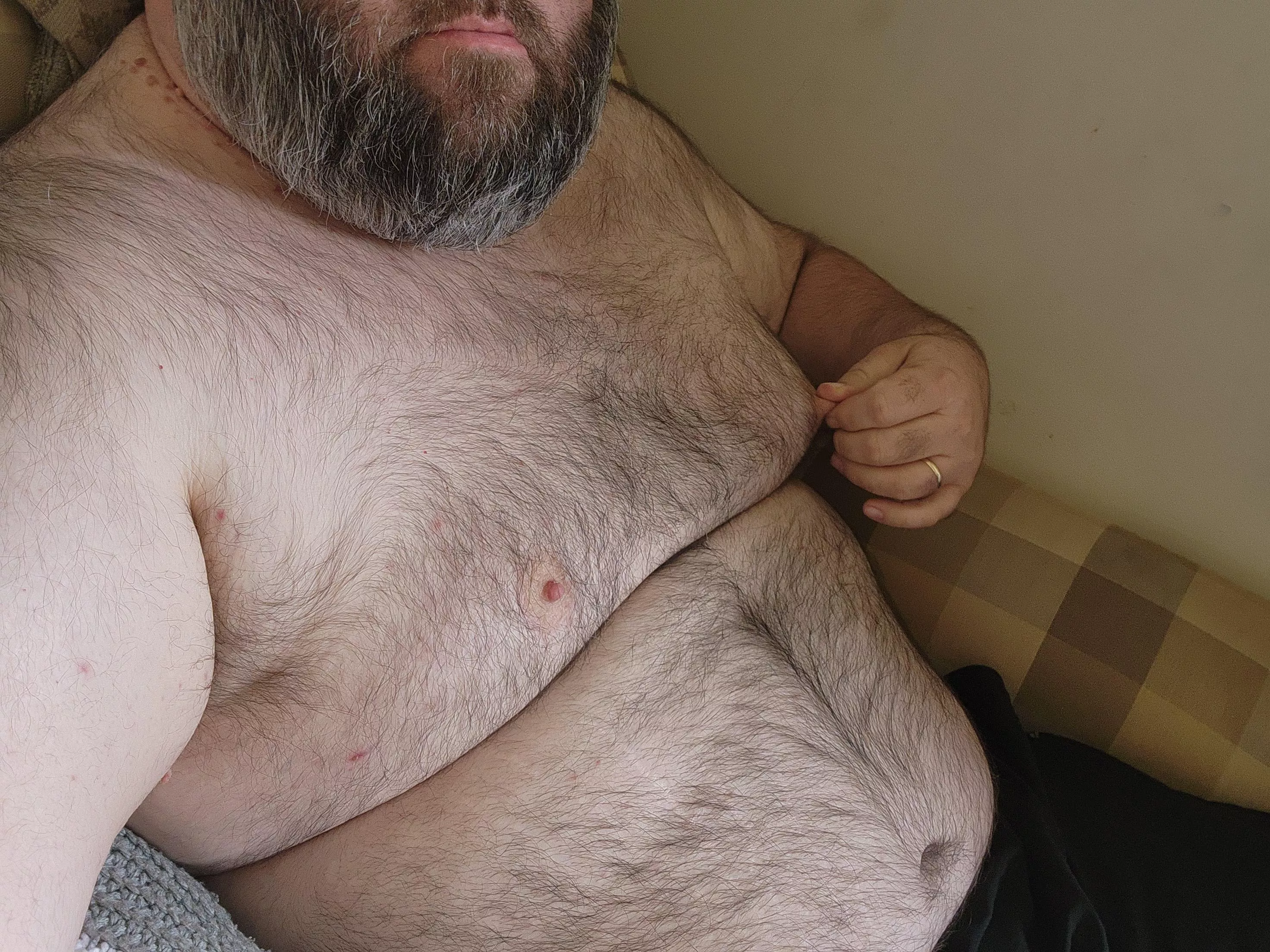 Relaxing morning posted by CdnBiBear