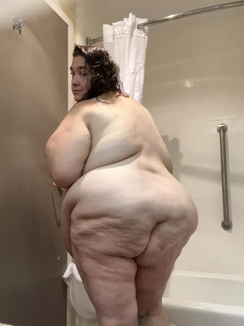 Send pizza money 😋 by _jade_nicole_