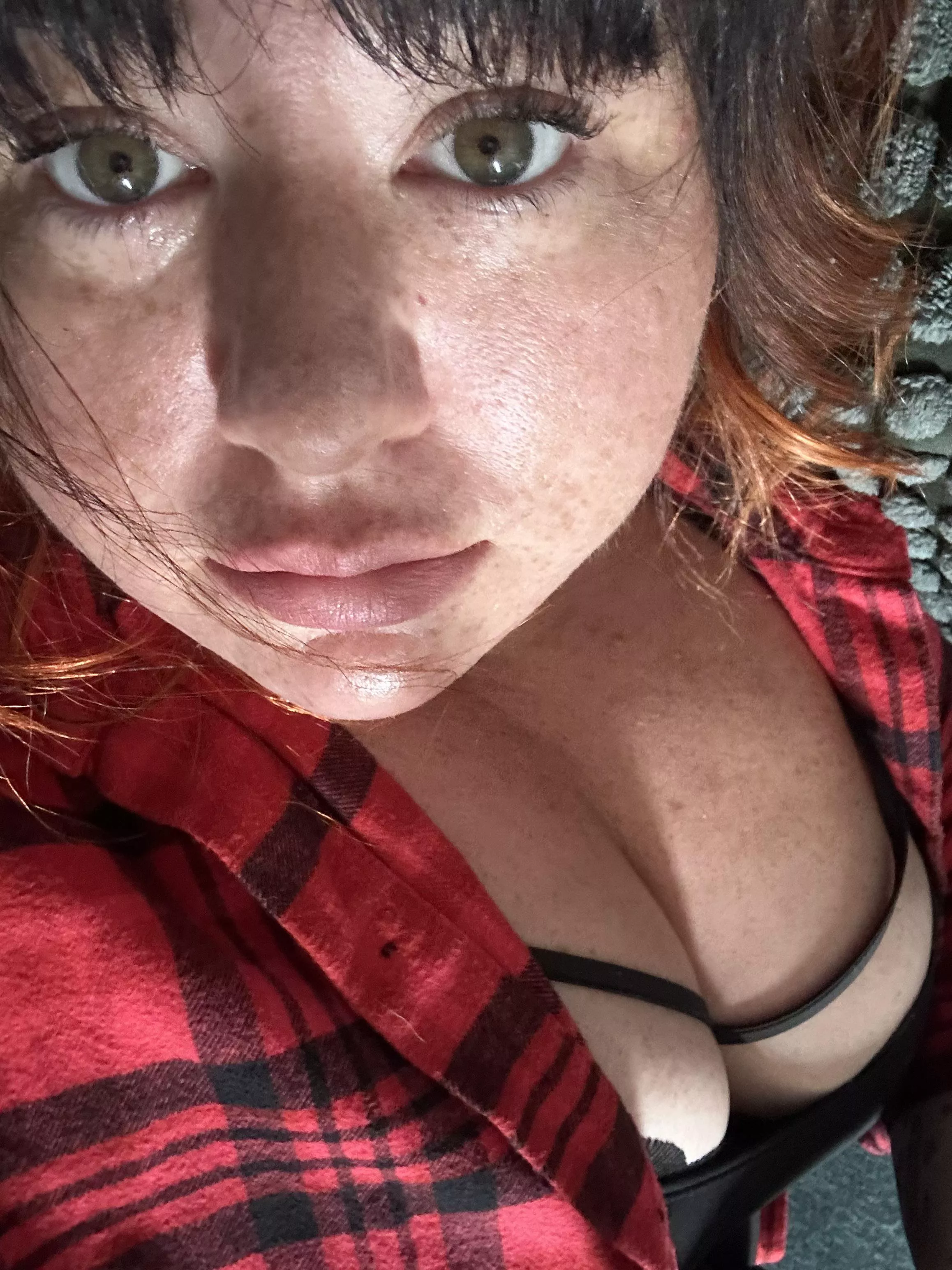 Tired girl posted by weerubywanders