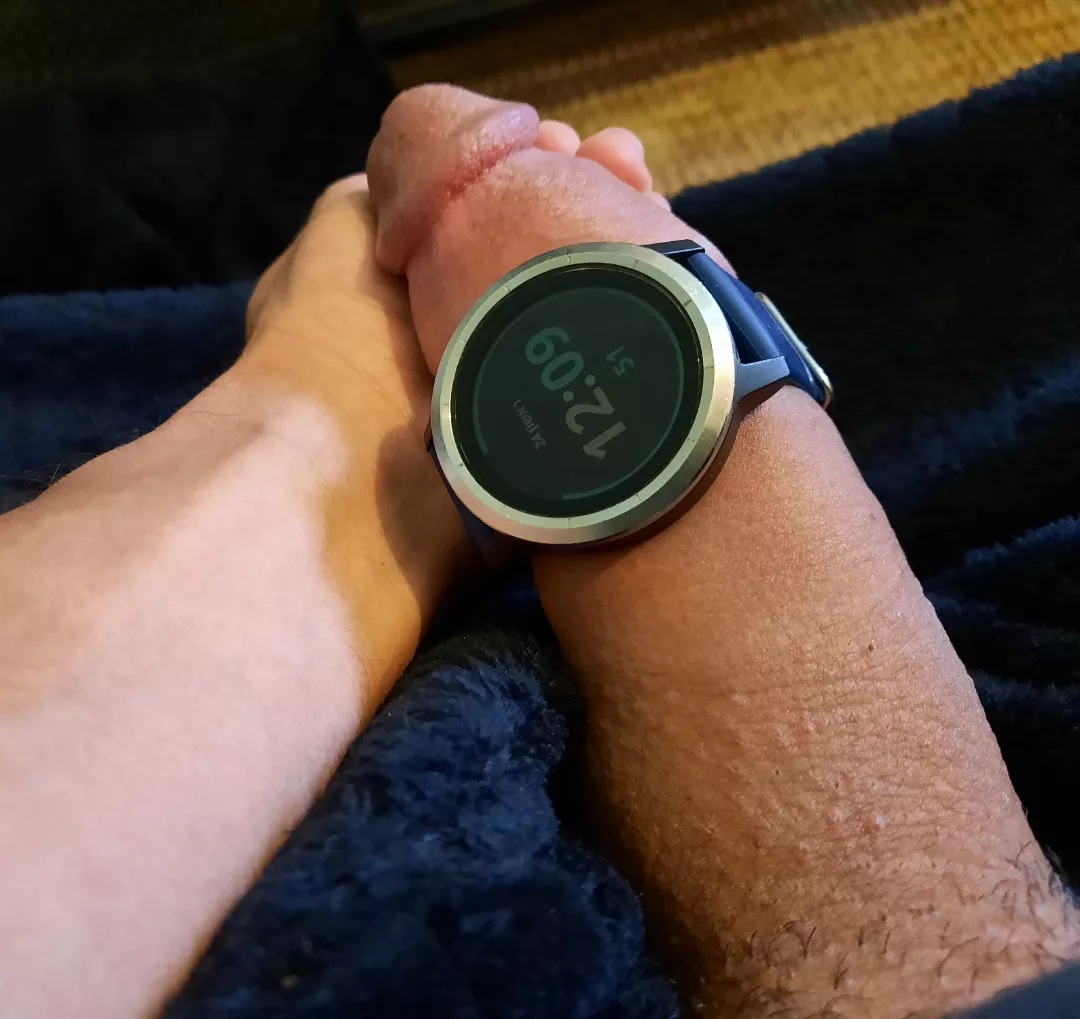 Why pepole are so surprised when i show them my new watch? 🤔 posted by massive_and_funny