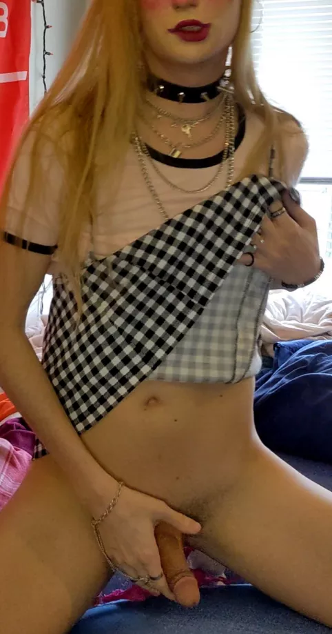 You need to make me cum in your mouth posted by fp1777