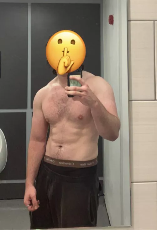 20, bottoms message me with pic and snap ;) by [deleted]