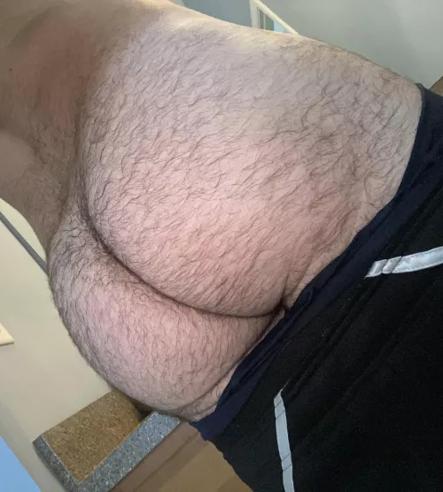 25 in shape with a big furry ass. 😏 Add my snapp: FurBhb by MajesticRazm9