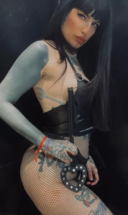 All the goth girls wear fishnets by gotike