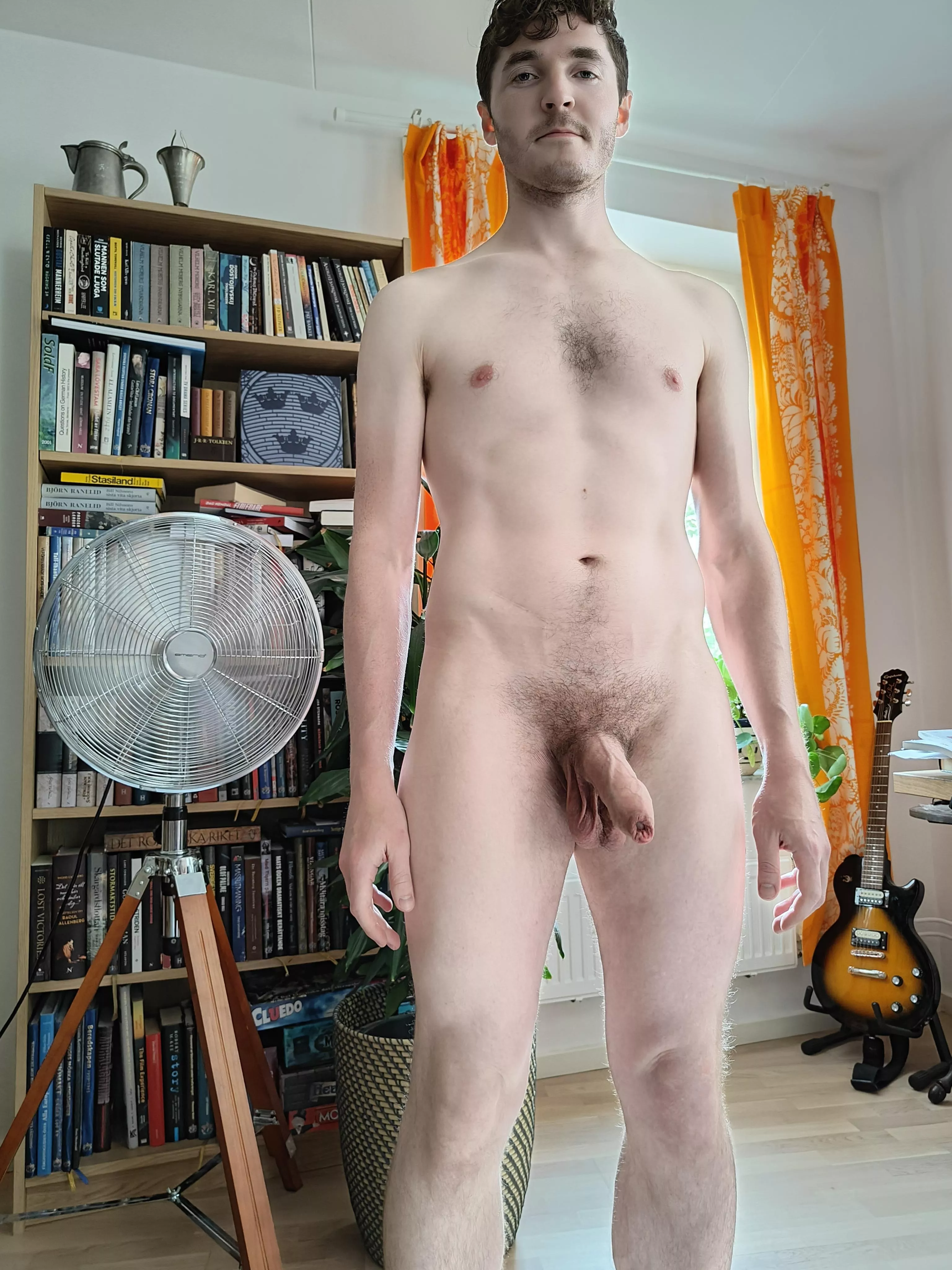 Any of you fine ladies mind uncut guys? posted by cleartouches