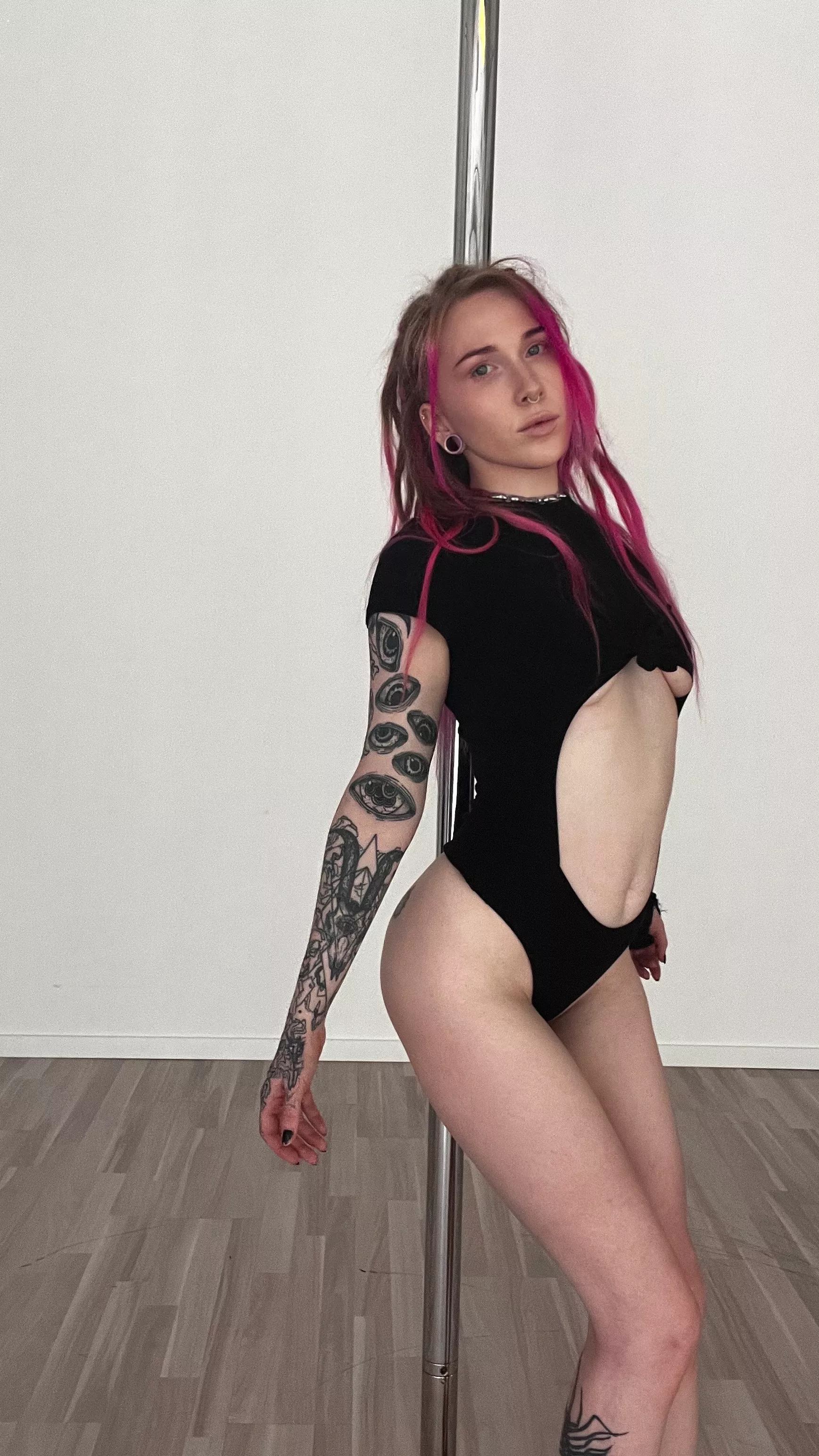 are there men who would take a 5'1 girl ? posted by Kizsler