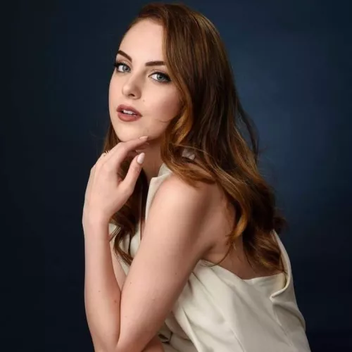 Elizabeth Gillies by Samsammo