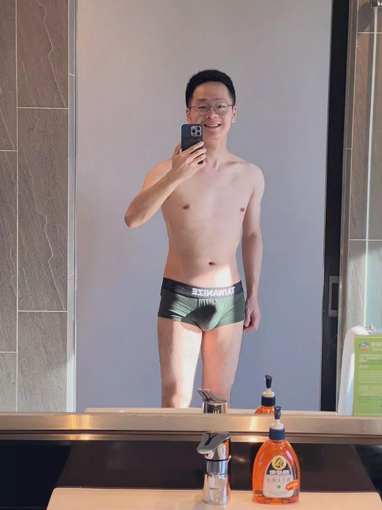 I hope my smile can make your day better! Love from your friendly gaysian😘 posted by jefflin555