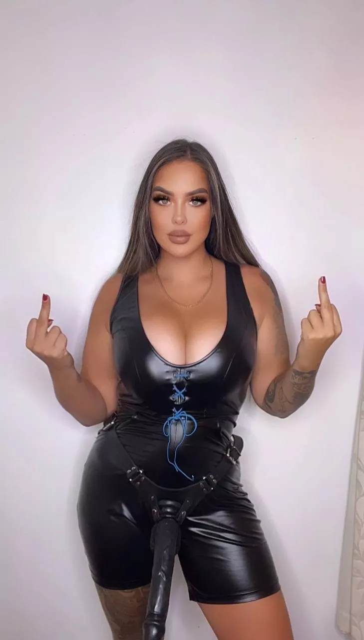 If im not look hot for you then you are just a poor loser posted by Robyn_inked