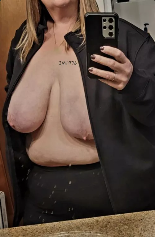 It's a selfie morning by IM6791