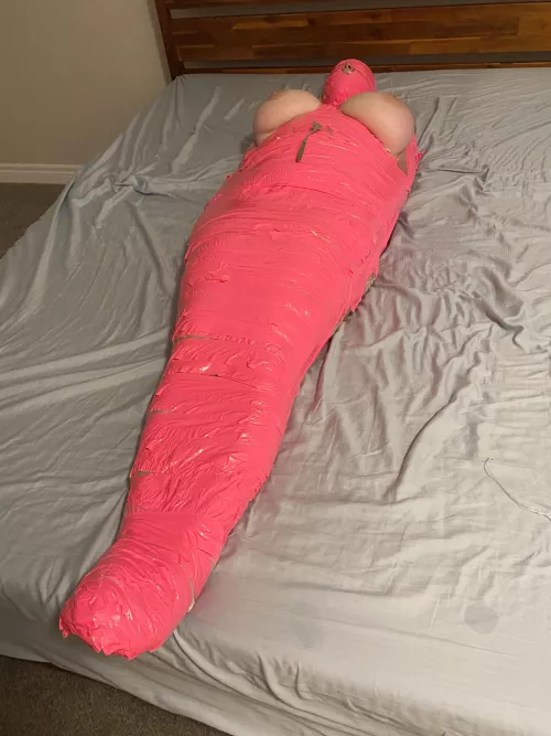 Pretty in Pink [F27] [OC] by wybozz