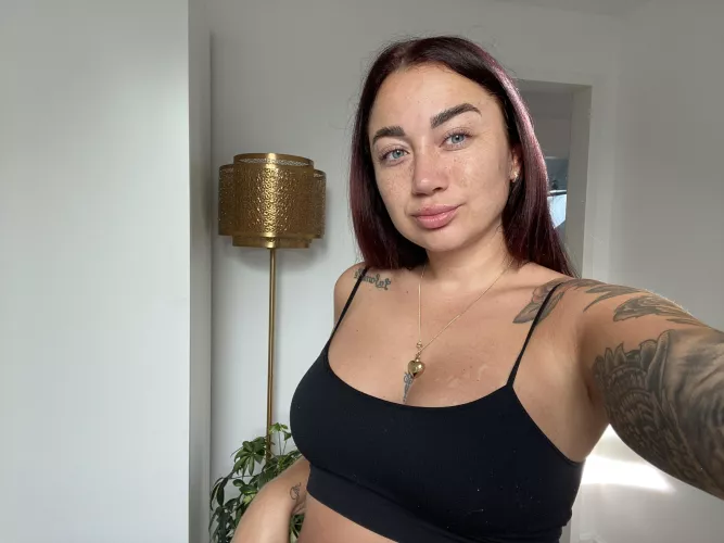 sending something to the first 100 comments by ollyelche