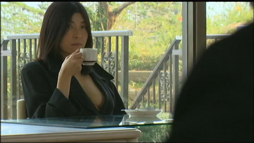 What's her name ? by xronax