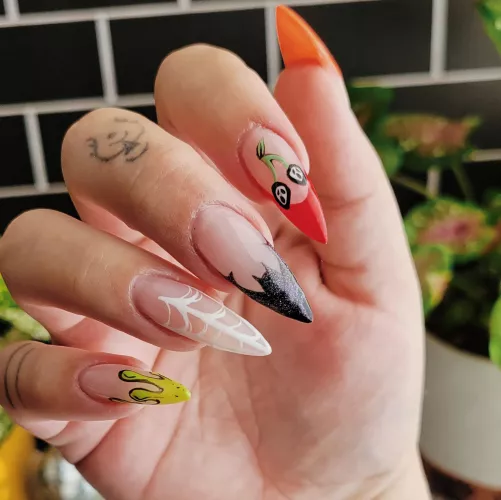 Who's excited for spooky season by Secretlyhateu