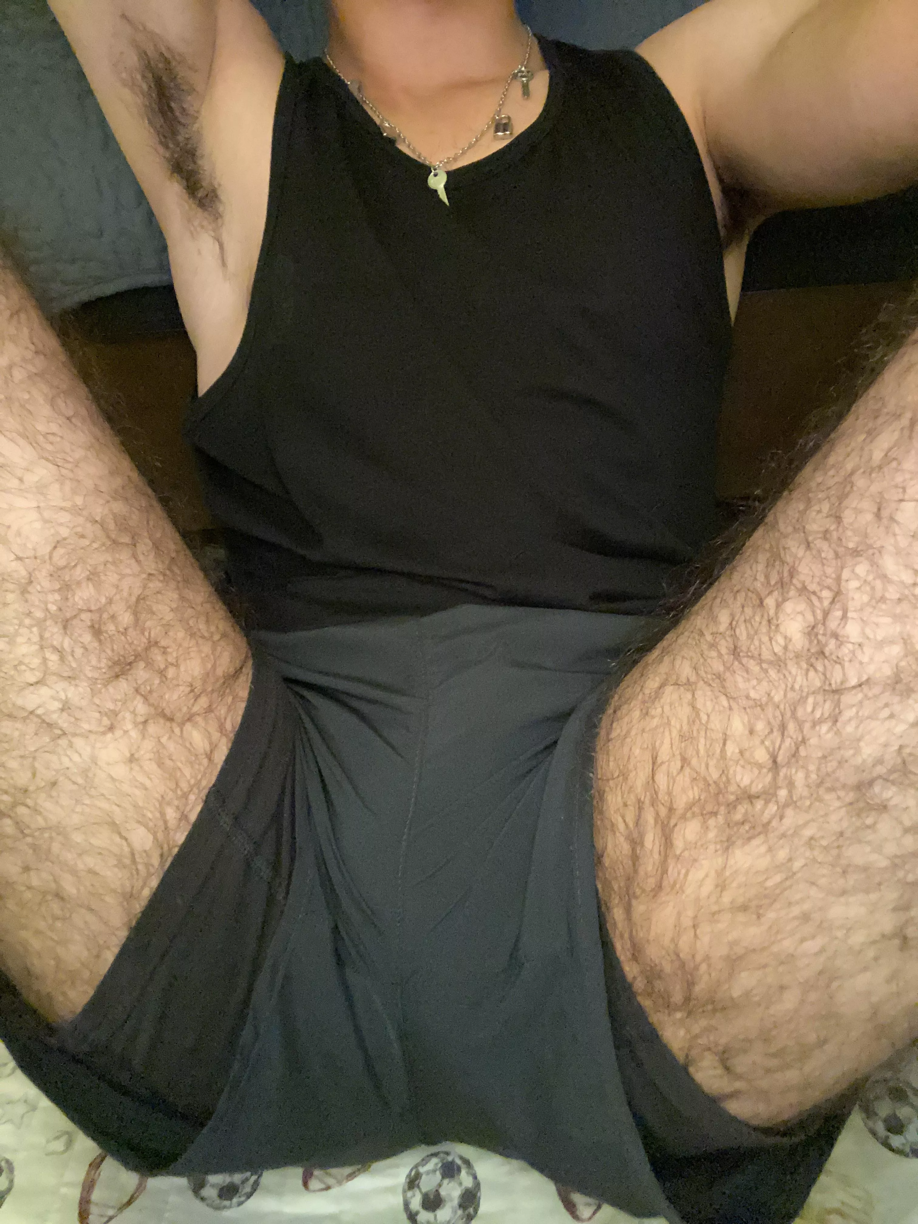 19, who wants to serve me? hmu, much more hair beneath posted by mortalpokemans