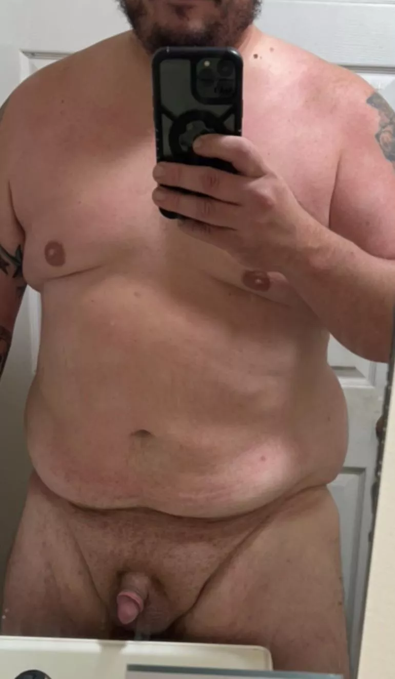 [33] just another day hanging out at work posted by Specialist-Party1289