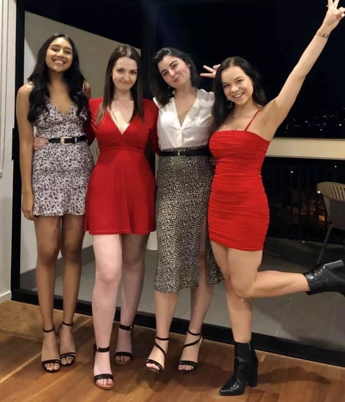 [4] ready to party posted by paraz1672