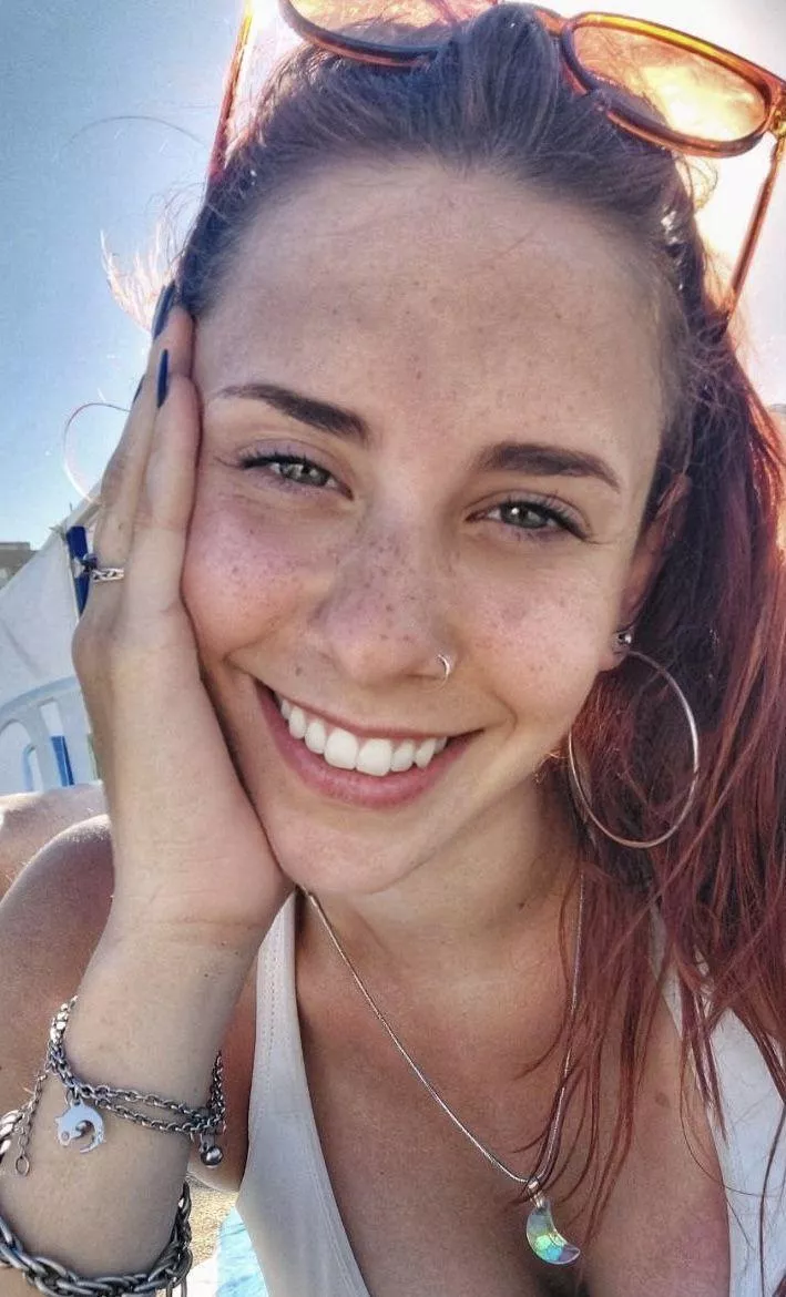 Are redheaded Latinas your thing? posted by offinvasion