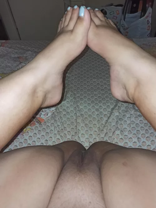 Baby's first feet pic 🥹 Tell me if you like it, or better yet...show me 😋 by pokegeorgia