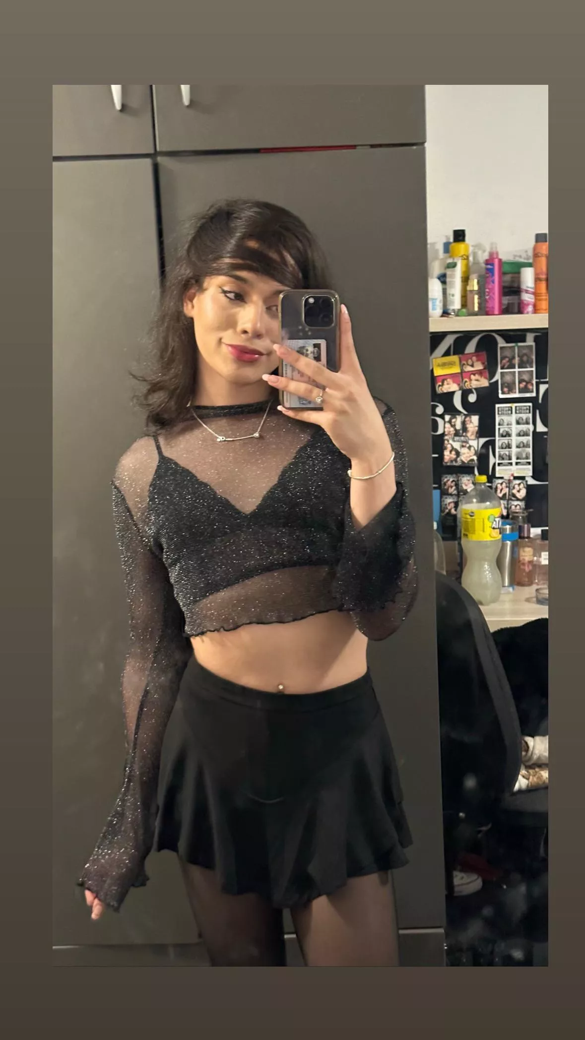 Do u like my outfit? posted by CommercialAd9303