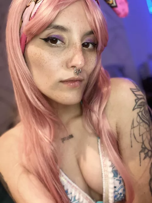 does this neon girl have any chance to give you a boner by LuminousOs