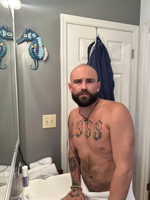 Fresh from the bath by sexypantsa_