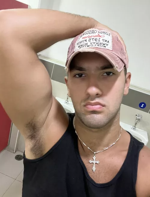 Haven’t used deodorant for weeks. You sniffing? by UkranianAlphA