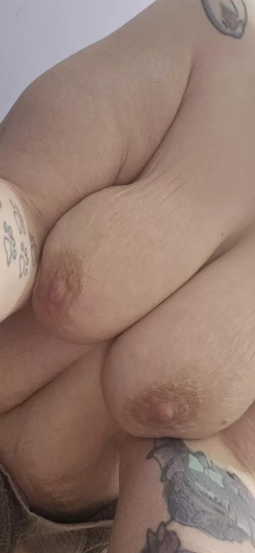 Hi res titties coming at you by Shy_puppy_sub