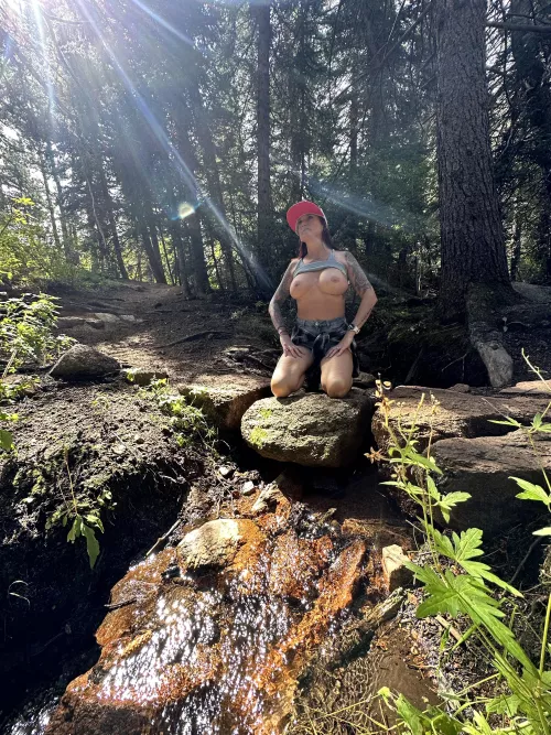 Hiking trail flash for you babe by dd16dani