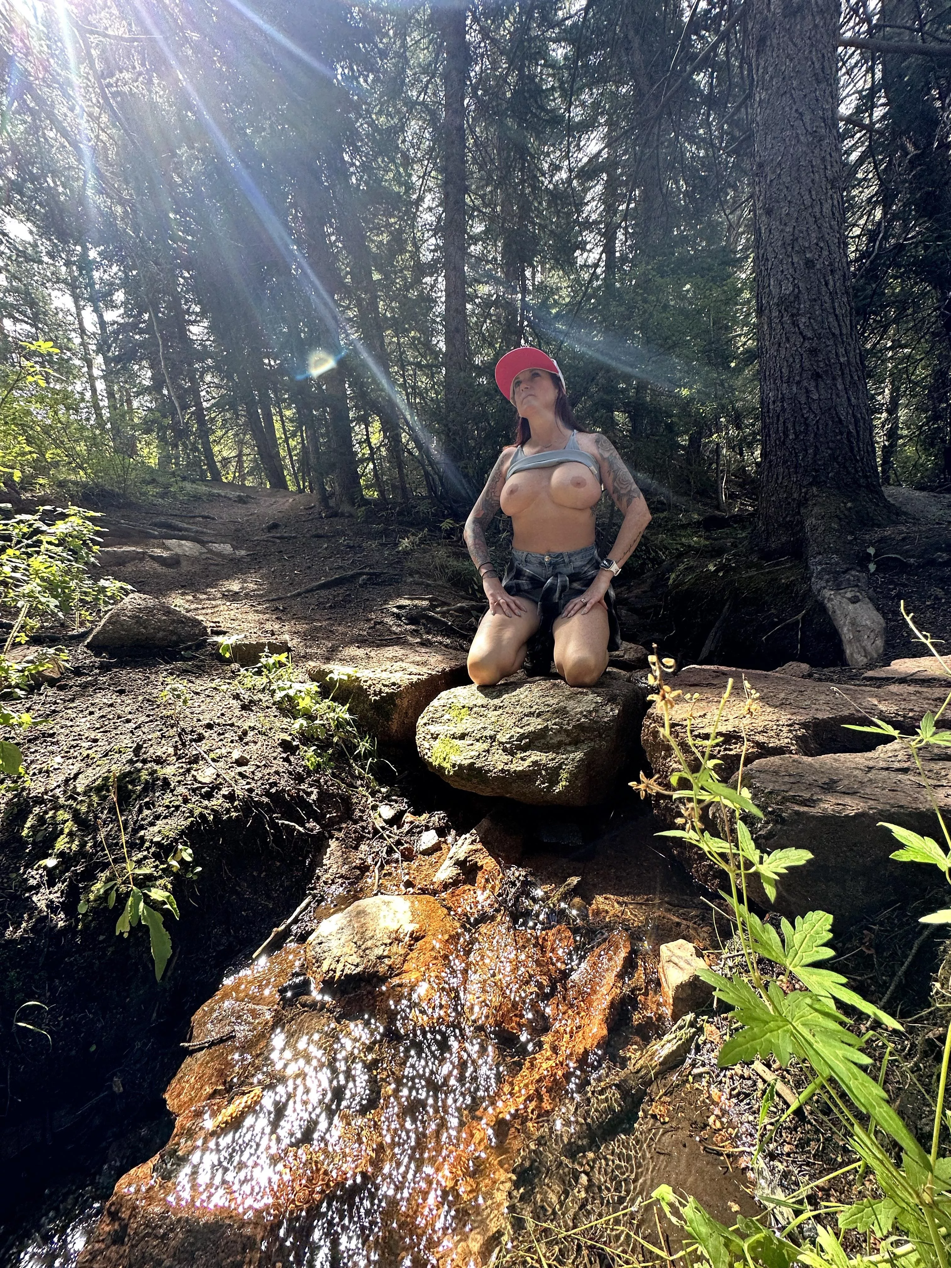 Hiking trail flash for you babe posted by dd16dani