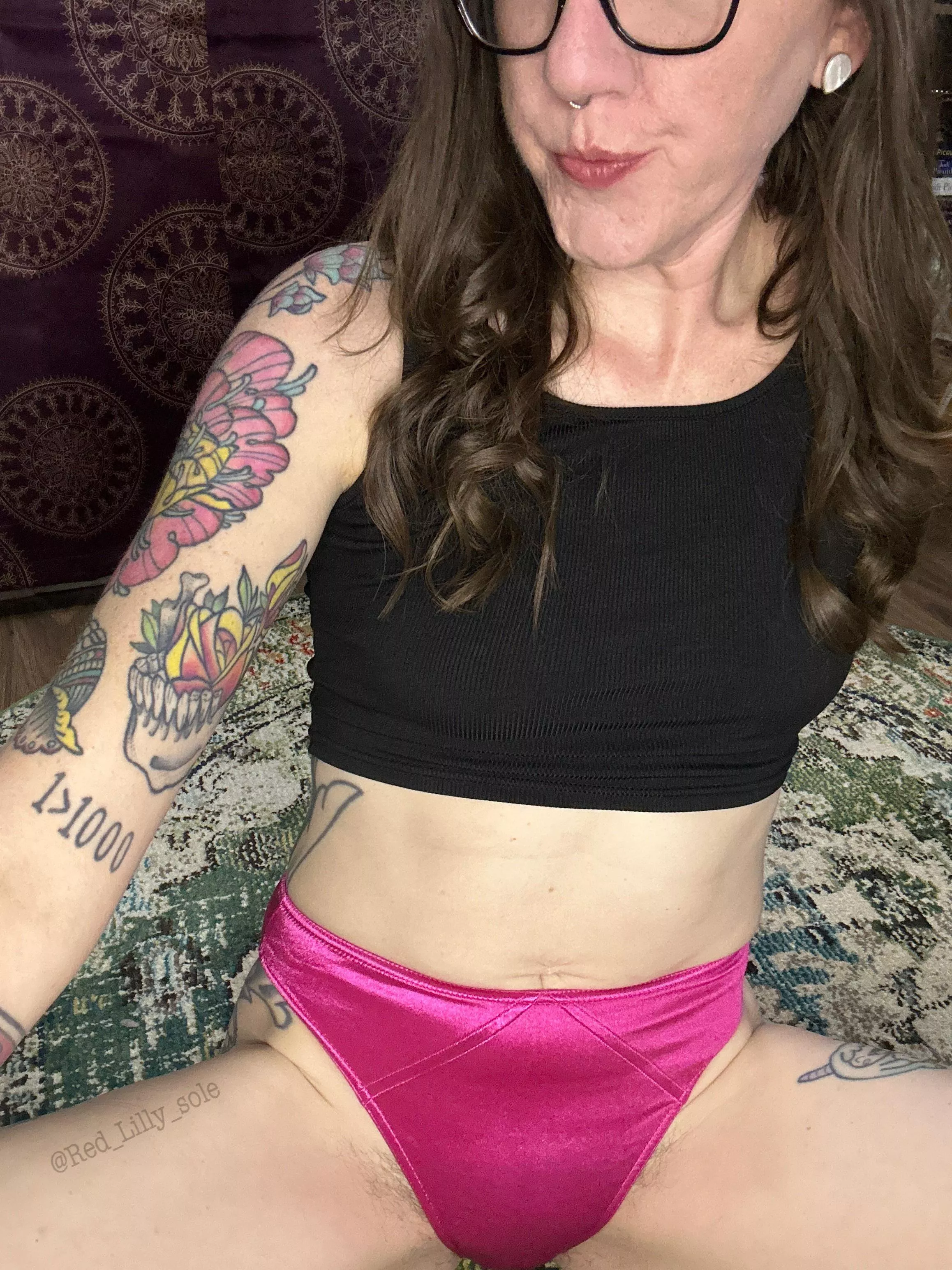 Hot pink and black! posted by Red_Lilly_sole