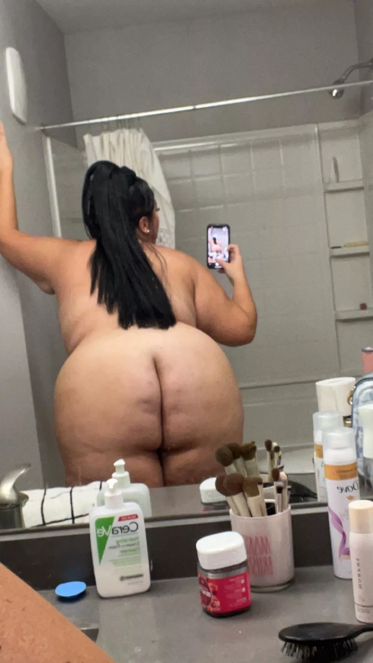 I could use a good pounding posted by Baddie_Barbie