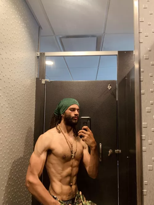 i seen you looking by kaymakesbeats