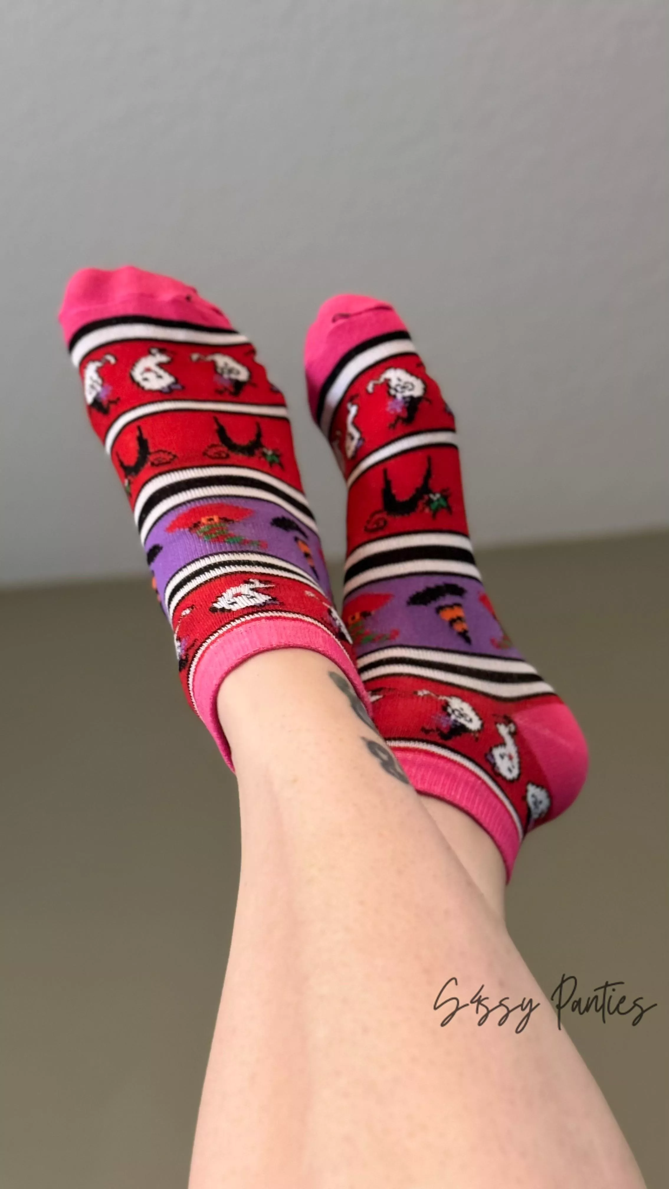 I’m about to head to Vegas… choose a pair… I have plenty to choose from… Let me take them around Sin City, before I seal them up and send them to you. [selling][usa] starting at $20. See pinned menu and drawers… then dm to claim yours! posted by S4ssypanties