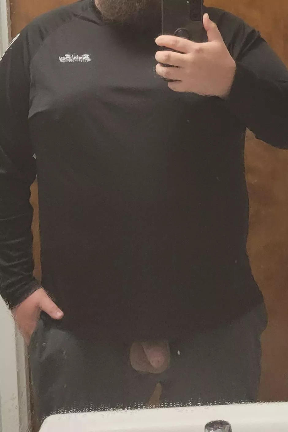 Lol new fashion trend? 🤣 [M] posted by Playful-Specific8542