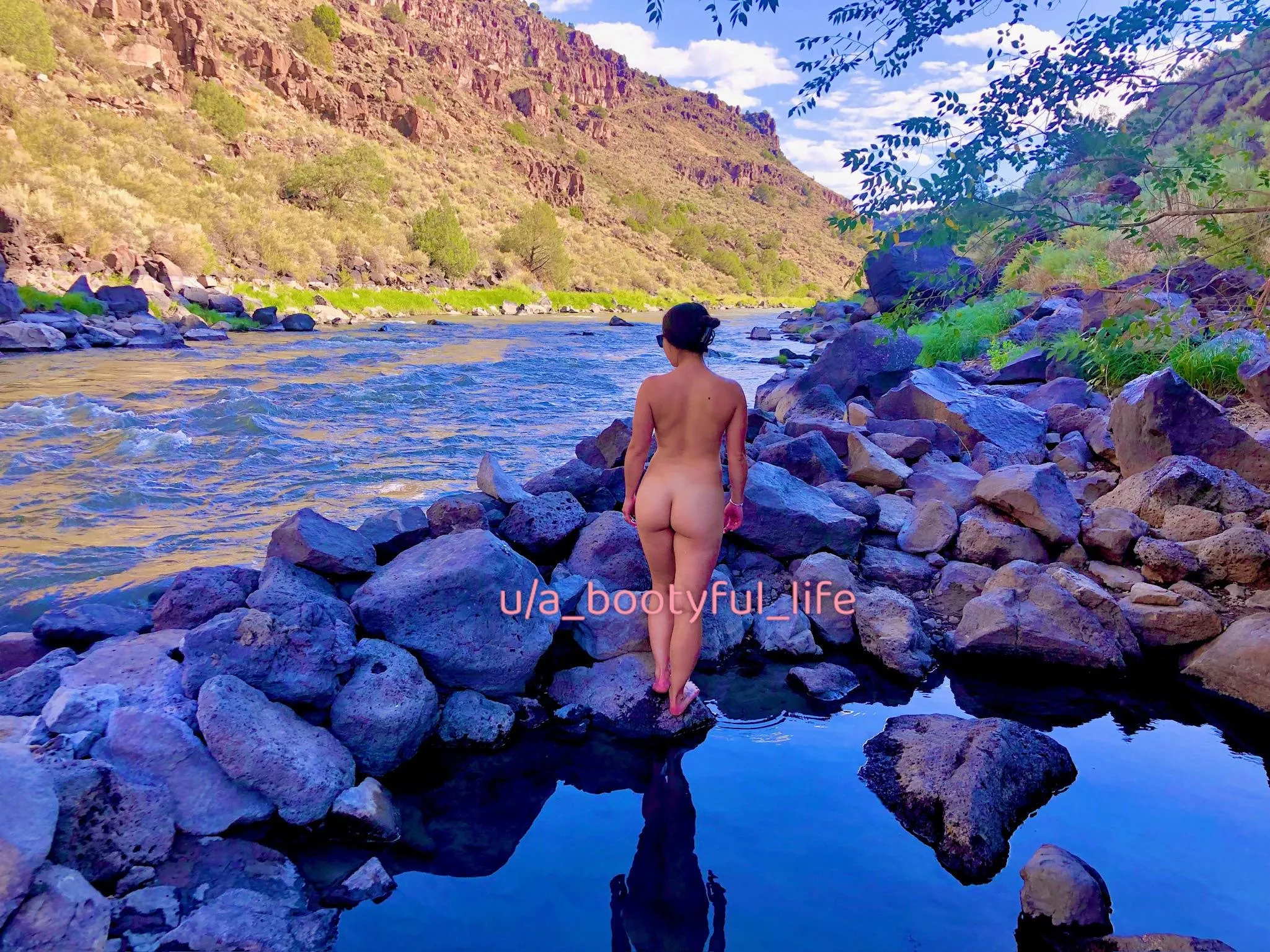 Meet me at the hot spring? posted by a_bootyful_life