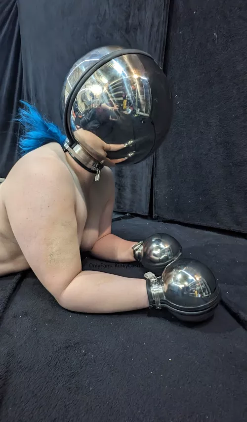 New hood and mittens! [OC] [F] by Ash_577474