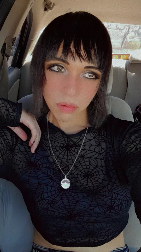 Went for a goth look 🖤 posted by autumnsnow612