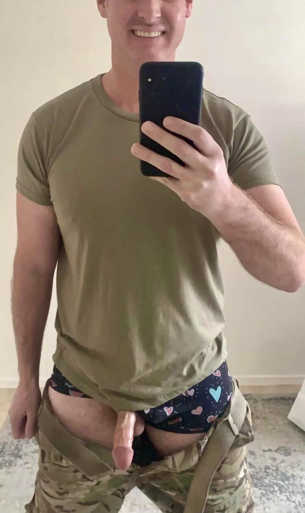 What’s your favorite way to make a guy like me cum? posted by slashbanter