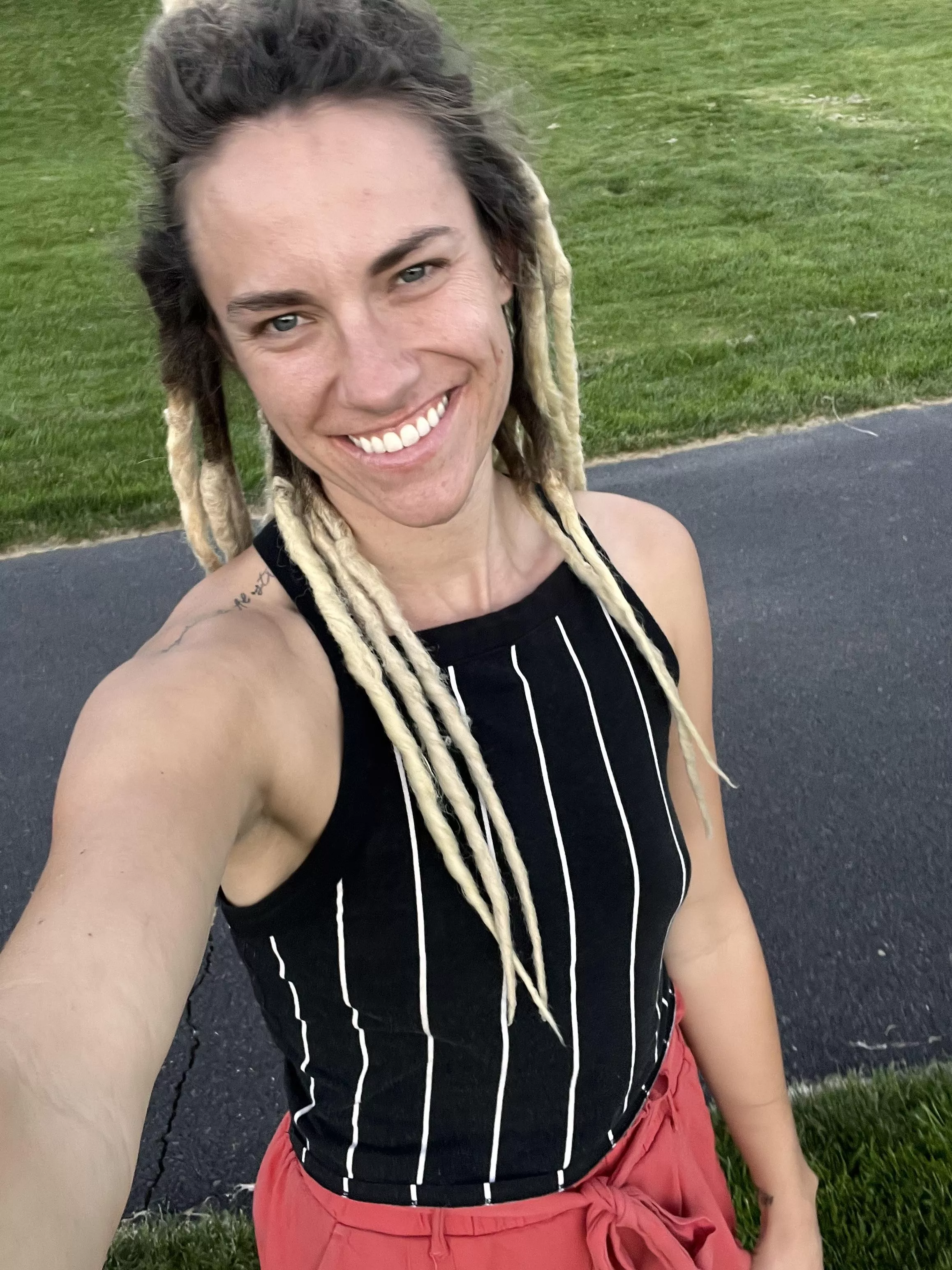 Who needs bras anyway posted by siennajuneofficial