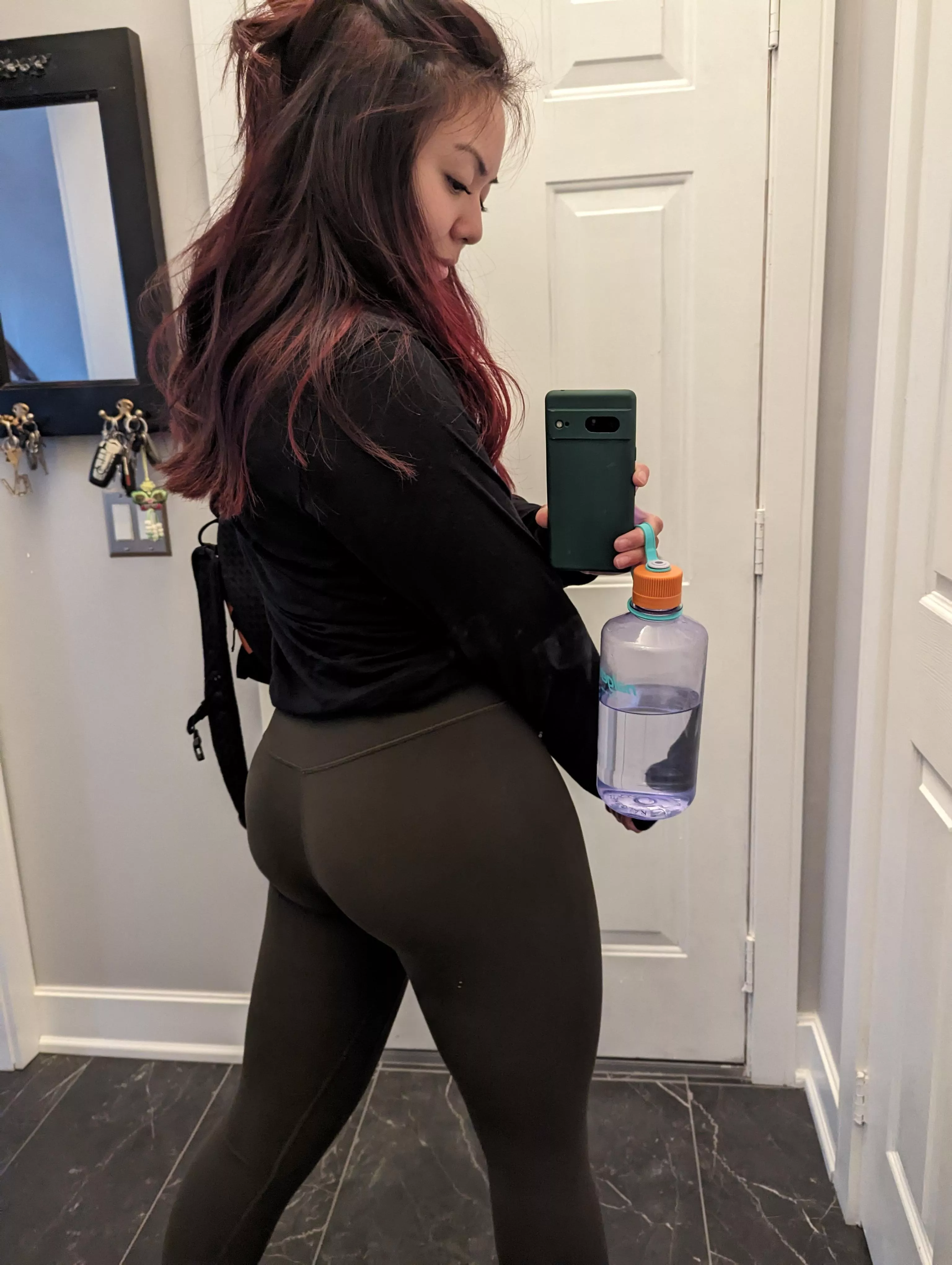 Aligns and a glute pump posted by katwaii