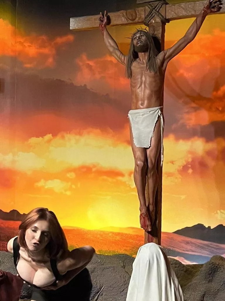 Busty Christian at church posted by ggwawesom19