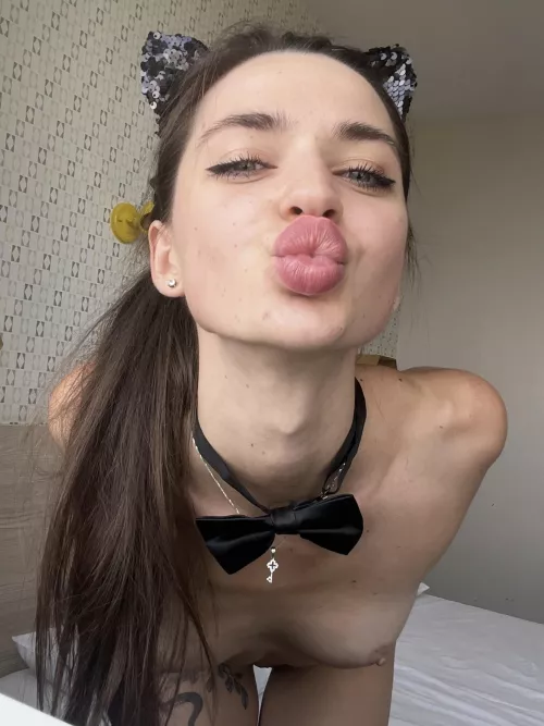 can I kiss you hehe by HeavySkim95