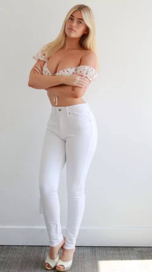 Carlie Whalen by Sharp-Satisfaction70