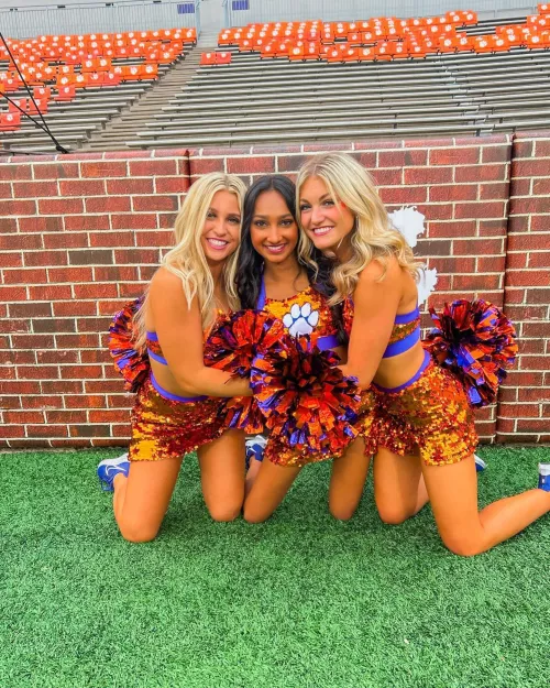 Clemson Cheerleaders by HonestRunner