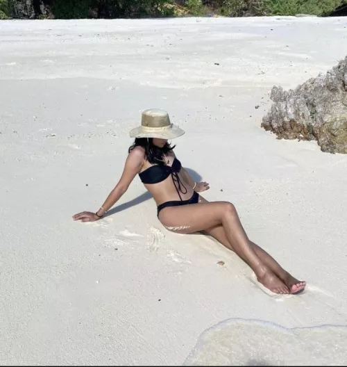 Dm if you wanna see my 19 yr old asian cousin by Feeling_Wolf7202